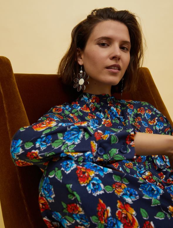 apģērbu 8VJP530 tumši zils raksts cilvēki, vietas, krāsains satīna krekls sievietes MAX&Co.