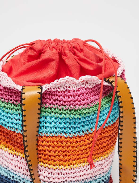 piederums 8VJP1012 koraļļi austa rafijas kausa soma sievietes MAX&Co.